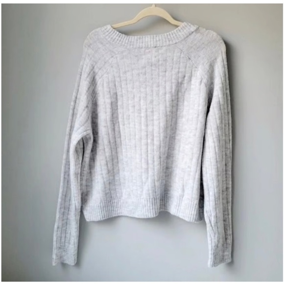 NWT Francesca's Harper Heritage Andy Sweater in Grey - Picture 2 of 7